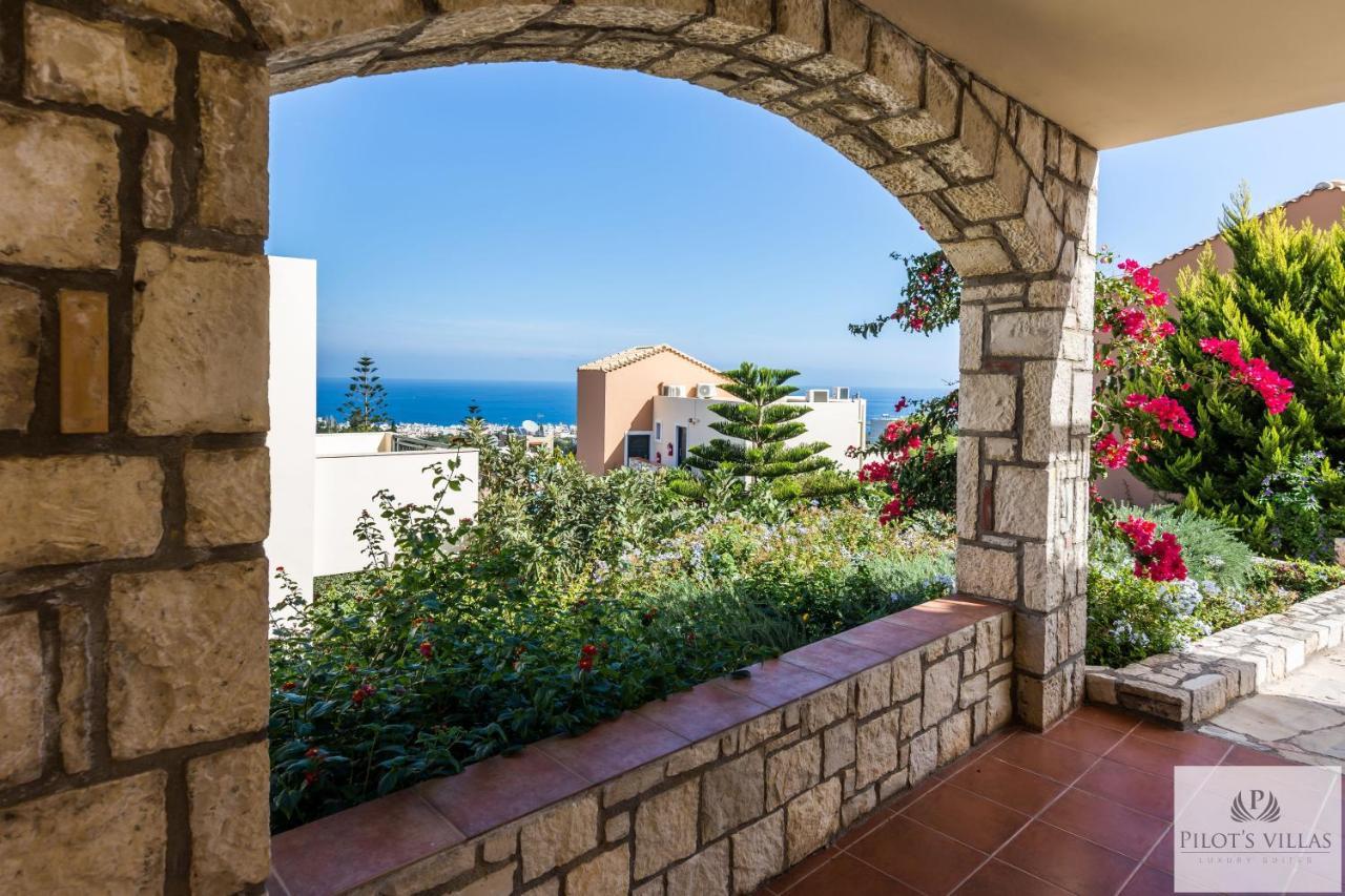 Pilot'S Villas Luxury Suites Hersonissos  Bagian luar foto