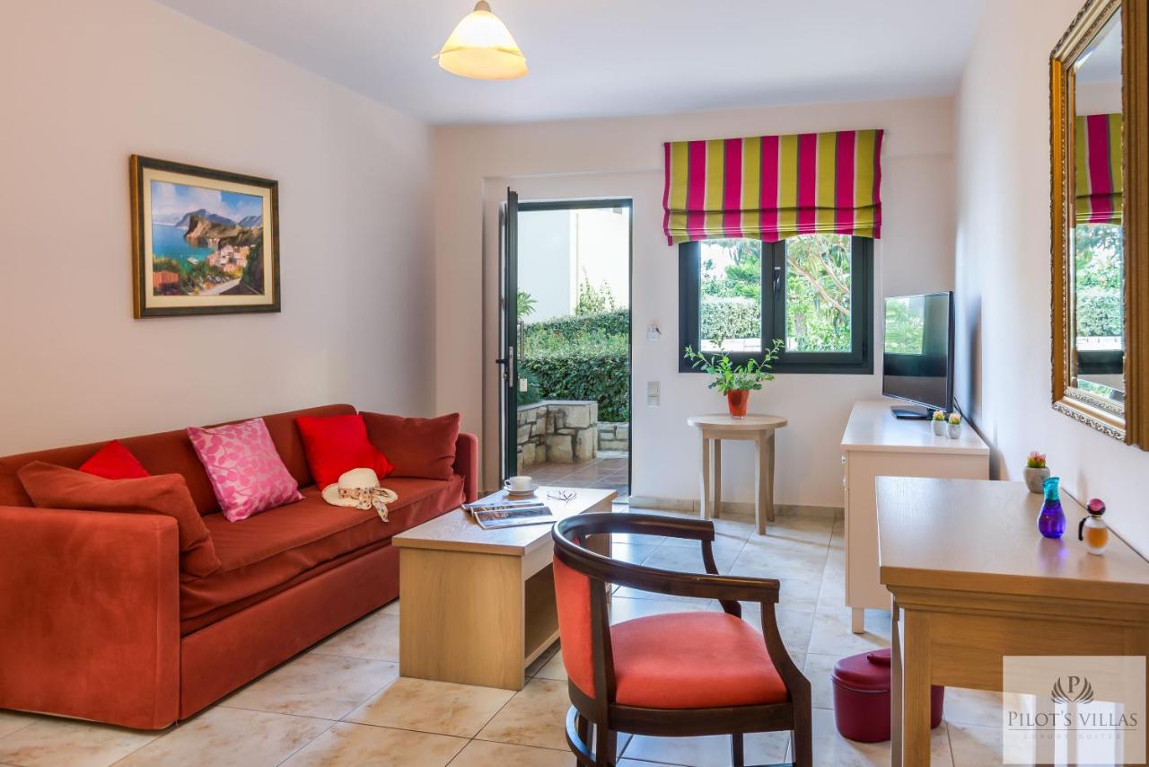Pilot'S Villas Luxury Suites Hersonissos  Bagian luar foto
