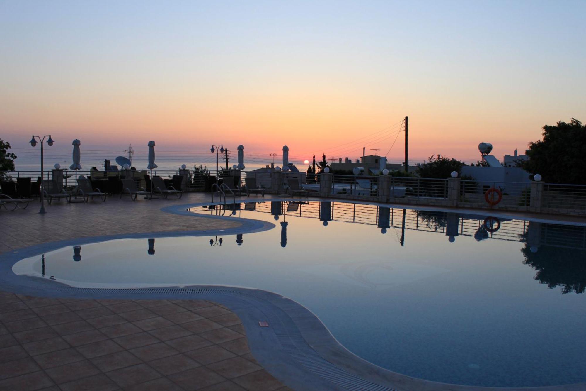 Pilot'S Villas Luxury Suites Hersonissos  Bagian luar foto