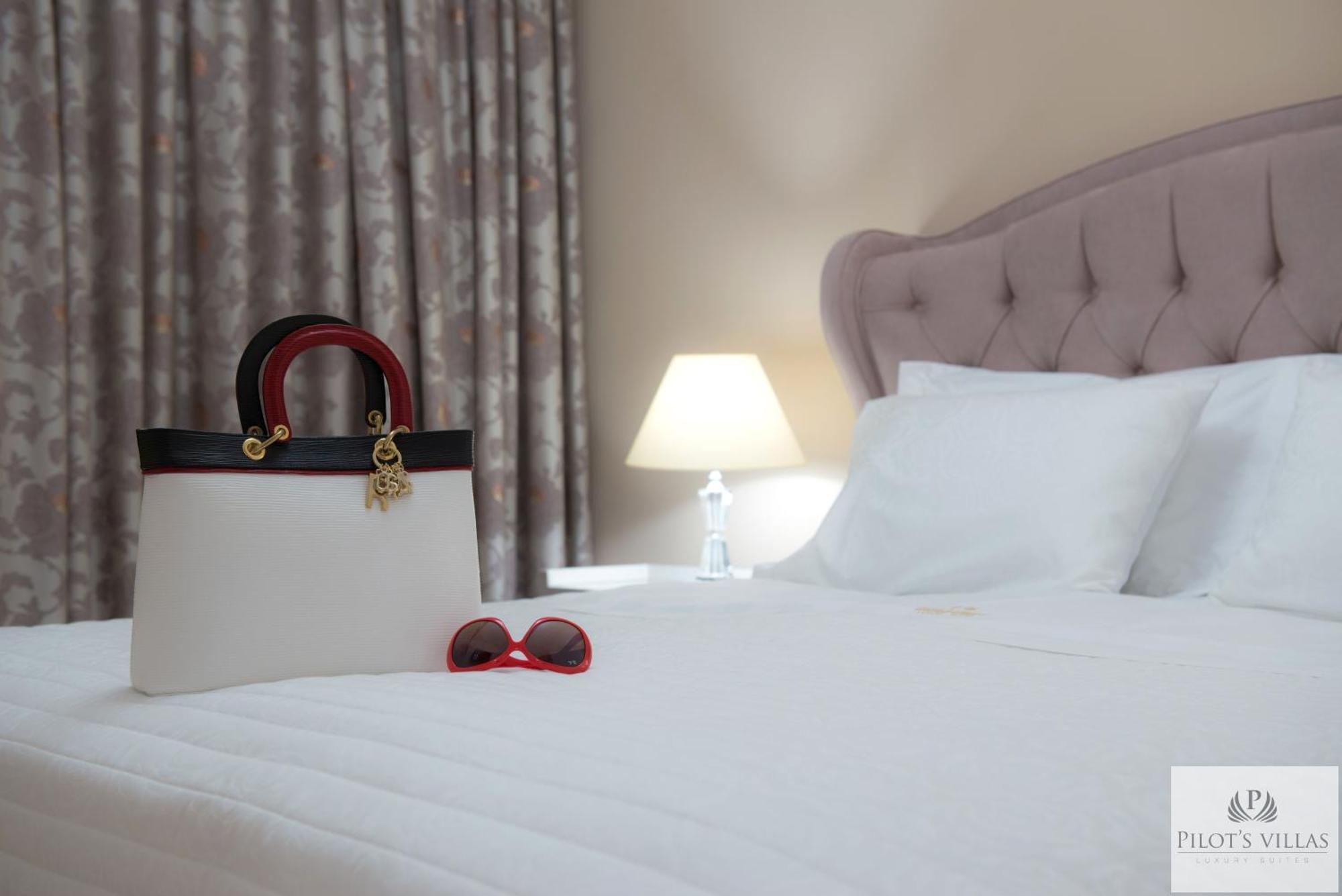 Pilot'S Villas Luxury Suites Hersonissos  Ruang foto