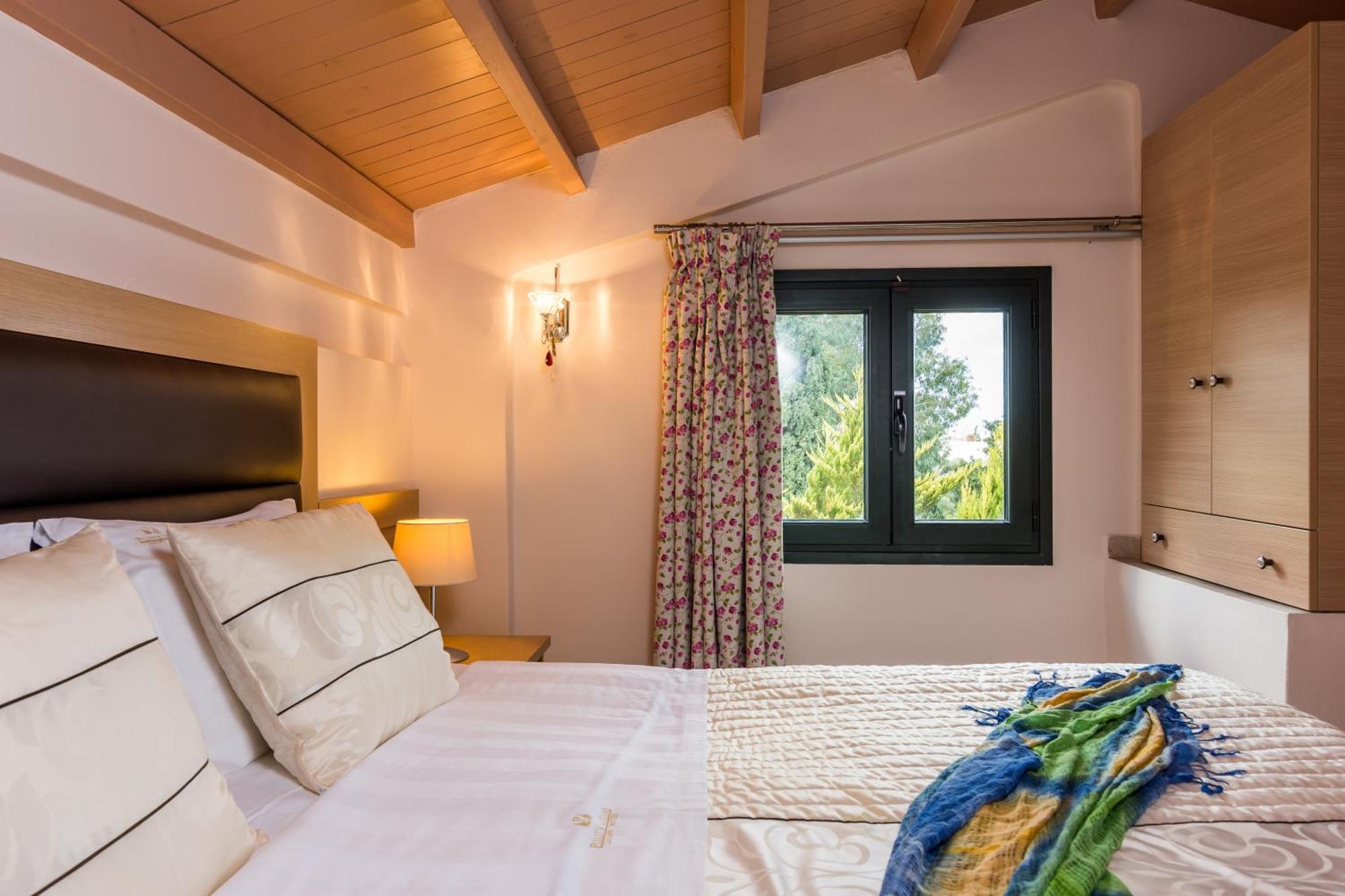 Pilot'S Villas Luxury Suites Hersonissos  Bagian luar foto