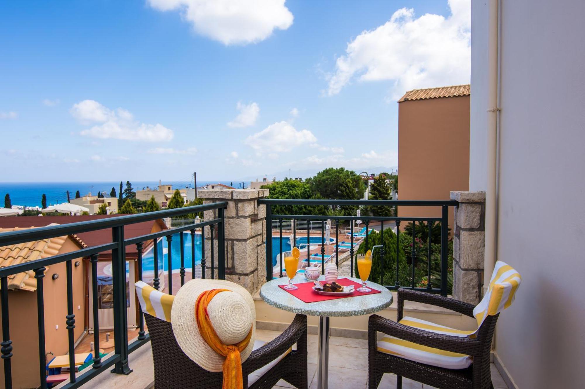 Pilot'S Villas Luxury Suites Hersonissos  Bagian luar foto